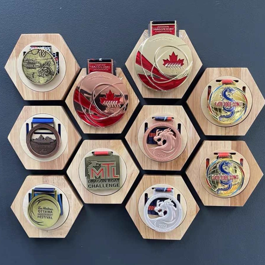 DIY Honeycomb Medal Wall Mount - مراجعة Woodworking Room وسعره